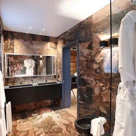 Splendid House - Up To 10 Guests Hébergement de vacances *